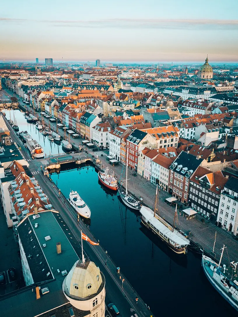 En luftfoto af København by med ejendomsvurdering 2022 og ejendomsvurdering 2023.